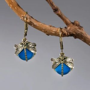 NEW Vintage Style Dragonfly Gold 18k Blue Moonstone Earrings